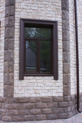 Частный дом. Камень «Саграда»